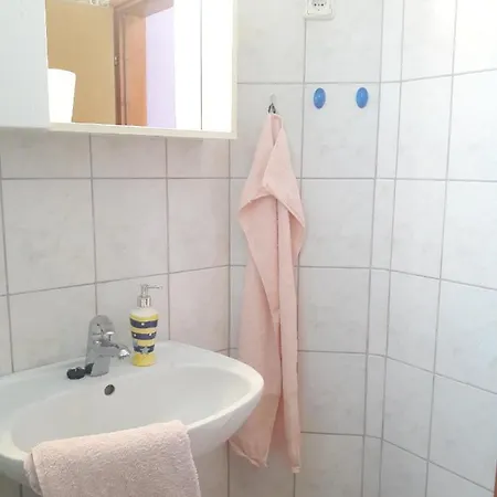 Apartament Grebastica 4882e Baselovici
